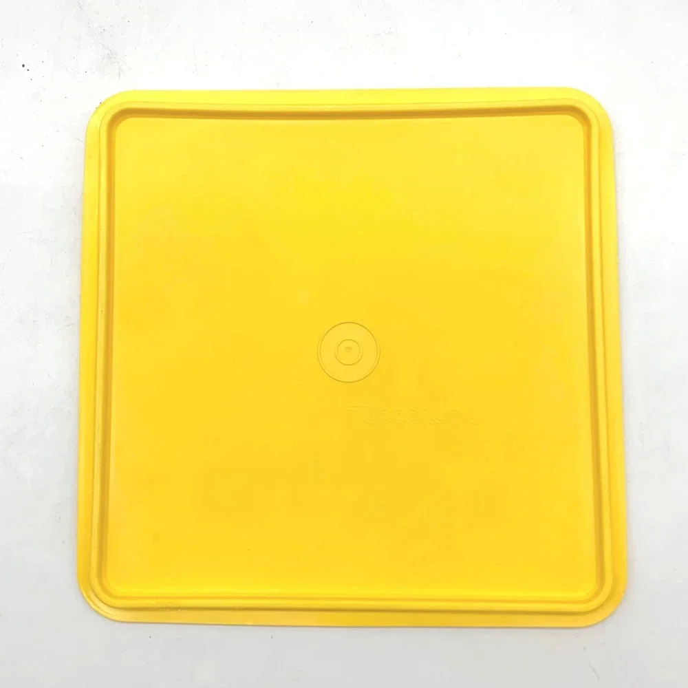 Tupperware Square Replacement Lid 515G-12 Yellow 10 Inch Seal